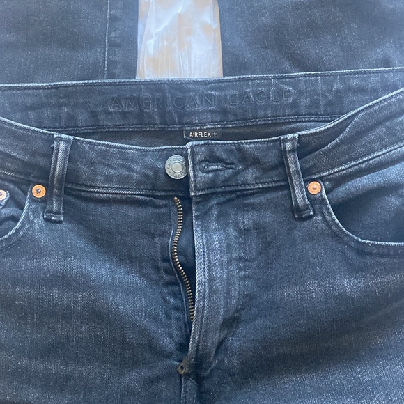 American Eagle AirFlex+ Slim Straight Jeans Men’s Size 33x32 Black Denim - Picture 3 of 4